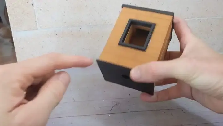 Animation montrant le démontage de la maquette pédagogique du MiniMasse