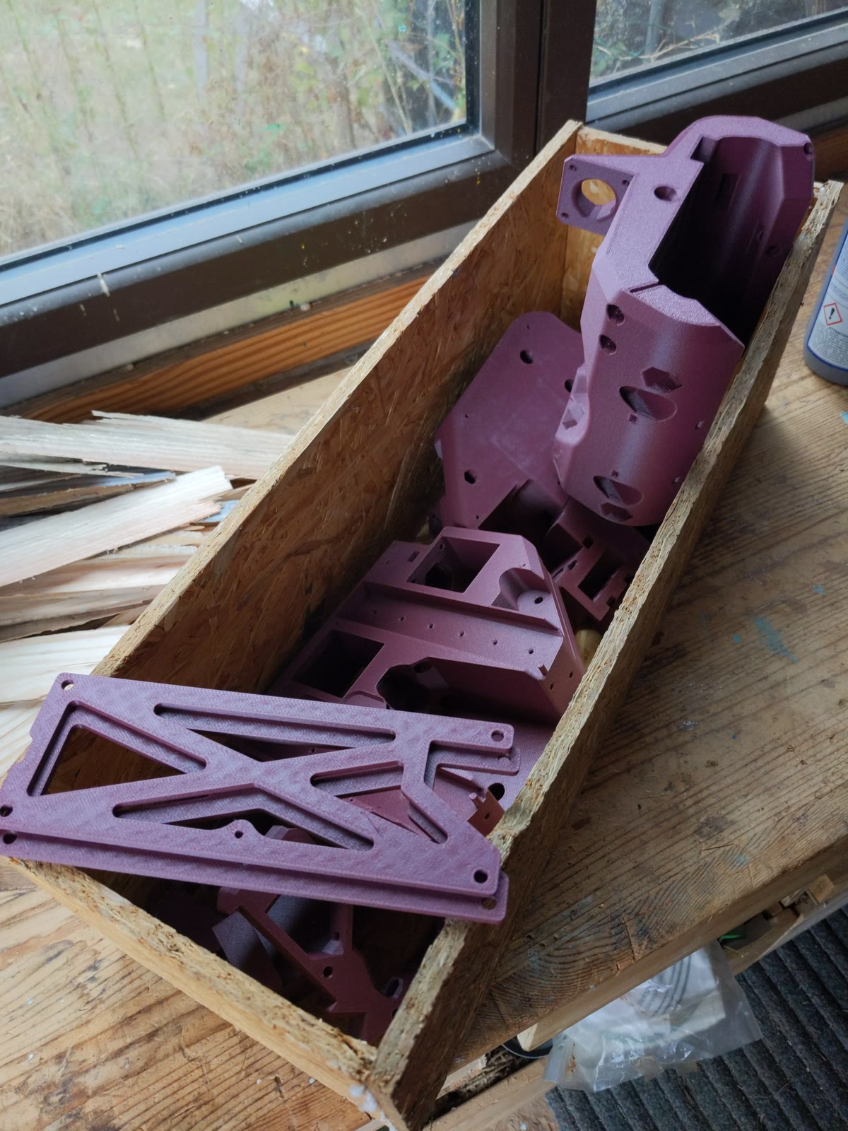 Pièces violettes de LowRider 4 imprimées en ASA chargé en fibres de carbone